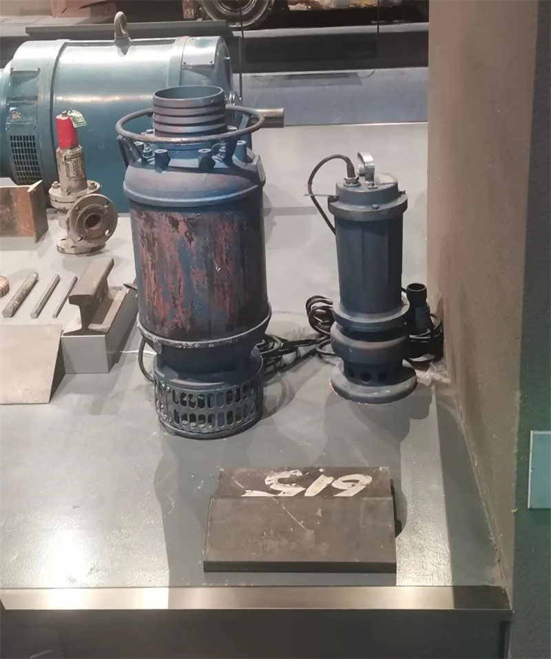 two-water-pumps-manufactured-by-fengqiu-group-in-the-1990s-now-on-display-at-the-zhejiang-mechanical-industry-museum.jpg two-water-pumps-manufactured-by-fengqiu-group-in-the-1990s-now-on-display-at-the-zhejiang-mechanical-industry-museum.jpg